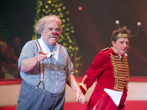 Als Clown Zippo stand Bernhard Paul (links) noch im vergangenen Jahr in der Manege. Noch immer macht er die Regie des Weihnachtszirkusses.