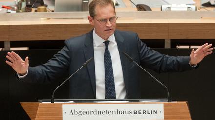 Der Regierende Bürgermeister von Berlin, Michel Müller (SPD), wird Umfragen zufolge immer beliebter bei den Berlinern.
