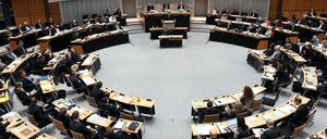 Im Abgeordnetenhaus soll am späten Donnerstagabend über Berlins Finanzen für die kommenden zwei Jahre entschieden werden. 