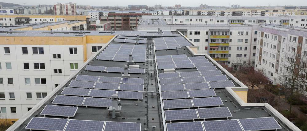 Deutschlands größtes Solarstrom-Projekt auf einer zusammenhängenden Wohnanlage Berlin-Lichtenberg.