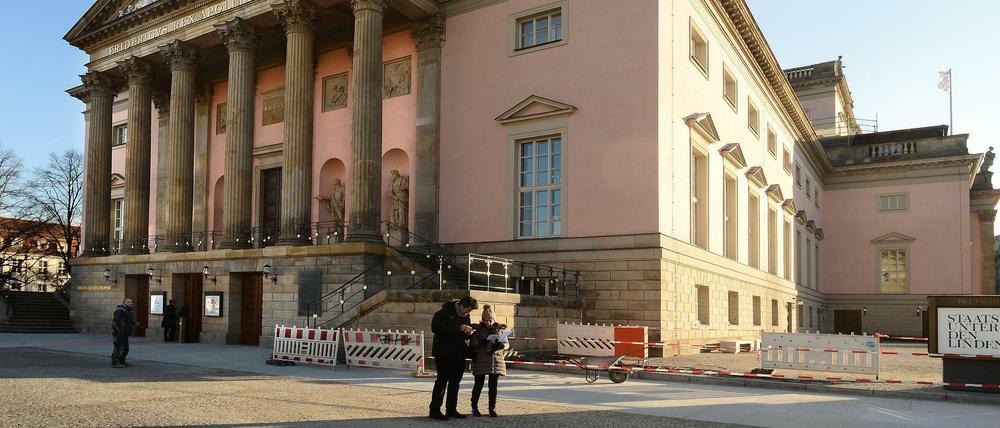 Die Staatsoper, Unter den Linden. Am 7. Dezember war die 2. Wiedereröffnung nach der Renovierung. 