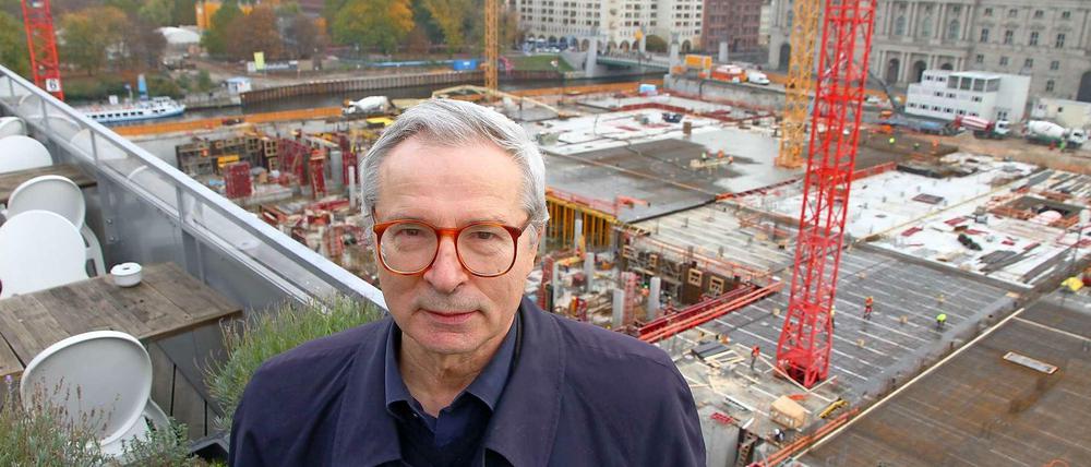 Architekt Franco Stella vor "seiner" Baustelle.