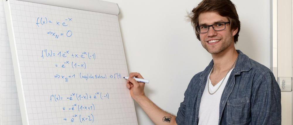 Der 26-jährige Severin Wenzeck hat für seine Masterarbeit an der Humboldt-Universität das Abiturniveau von Bayern und Berlin im Hinblick auf das Fach Mathematik verglichen. Er will Lehrer werden.