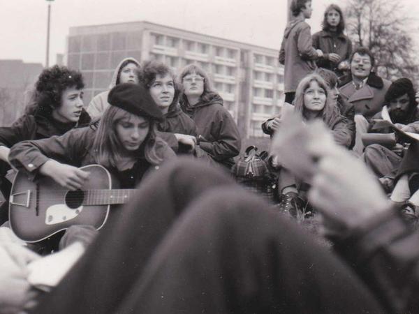 Kilian Nauhaus (links) 1975 beim Reformationstreffen der evangelischen Jugend in Magdeburg. 