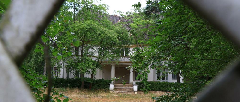 Leerstehende Villa in der Sven-Hedin-Straße 11. Der Bund will das Zehlendorfer Anwesen verkaufen.