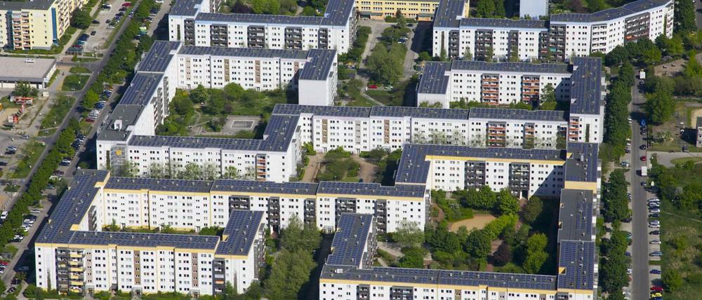 Wertvolle Wirtschaftsimpulse - Hellersdorfer Großsiedlung, die dem landeseigenen Wohnungsunternehmen Stadt und Land gehört. 