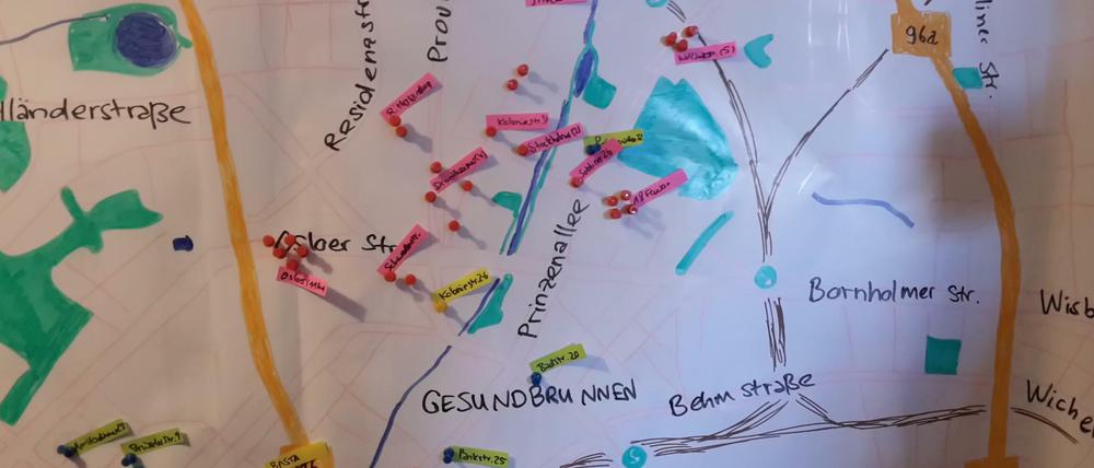 Auf einer selbstgemalten Karte haben die Leute von "Basta" Ferienwohnungen markiert. Weitere Einträge sind erwünscht.