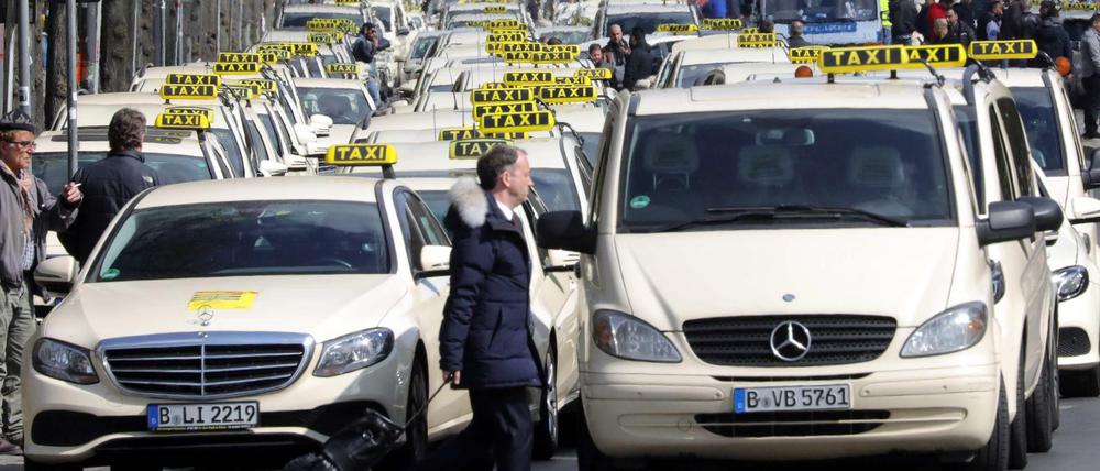 Unter Druck. Kürzlich protestierten Taxifahrer für bessere Bedingungen. 