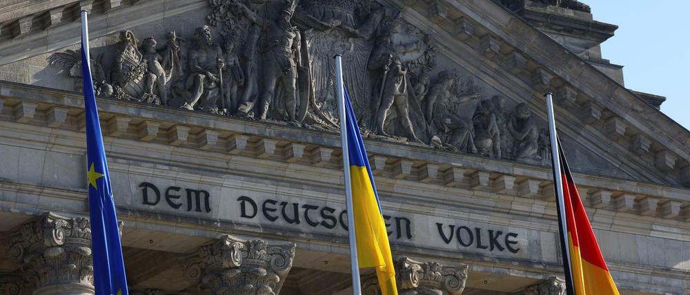 Tausende Schülerinnen und Schüler wollen am Donnerstag vor dem Reichstag für Frieden in der Ukraine protestieren.