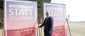 Der Berliner SPD-Chef Jan Stöß stellt die Kampagne seiner Partei auf dem Tempelhofer Feld vor.