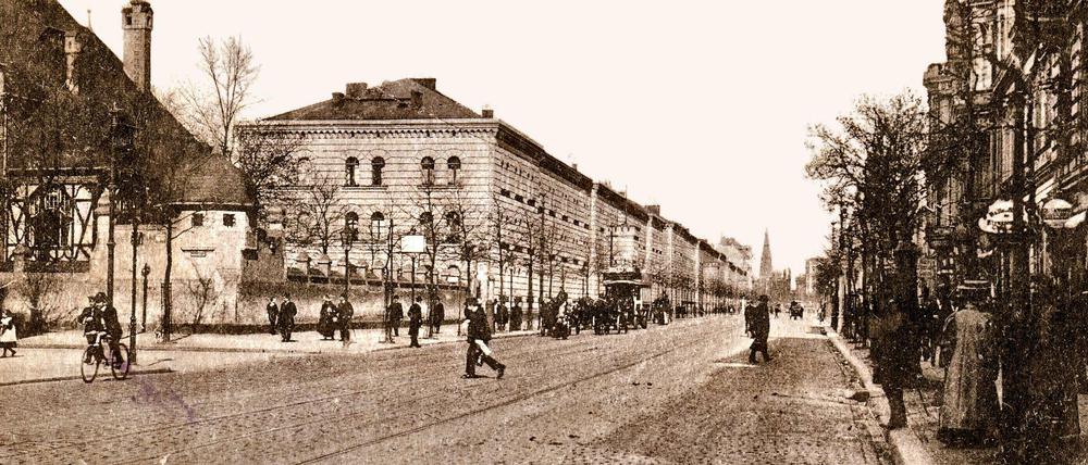 Die damalige Maikäfer-Kaserne in der Chausseestraße.