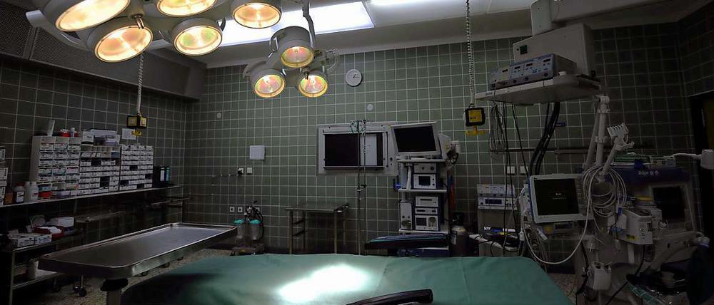 Der Mediziner S. hatte ohne Anästhesisten operiert. Seine Patientin starb in Folge eines Herzstillstands. (Symbolbild) 