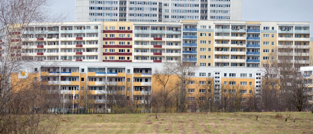 Neue Wohnungen braucht Berlin. Denn die Stadt wächst, und auf dem Immobilienmarkt werden immer höhere Preise verlangt.