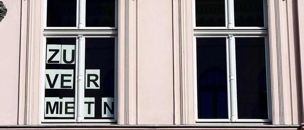 Streit um kostbares Gut. Die Mieten von Wohnungen in Berlin reguliert nun wieder der neue Mietspiegel.