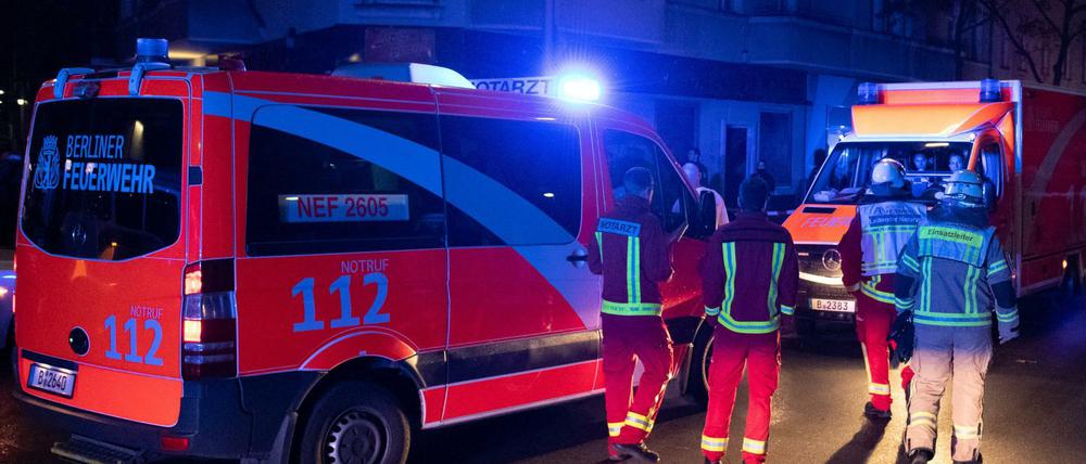 Rettungskräfte der Feuerwehr brachten die Zehnjährige in ein Krankenhaus.
