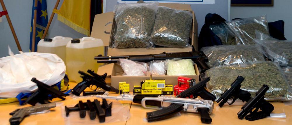Die Polizei hat bei einem mutmaßlichen Drogendealer Drogen im Wert von drei Millionen Euro gefunden. 