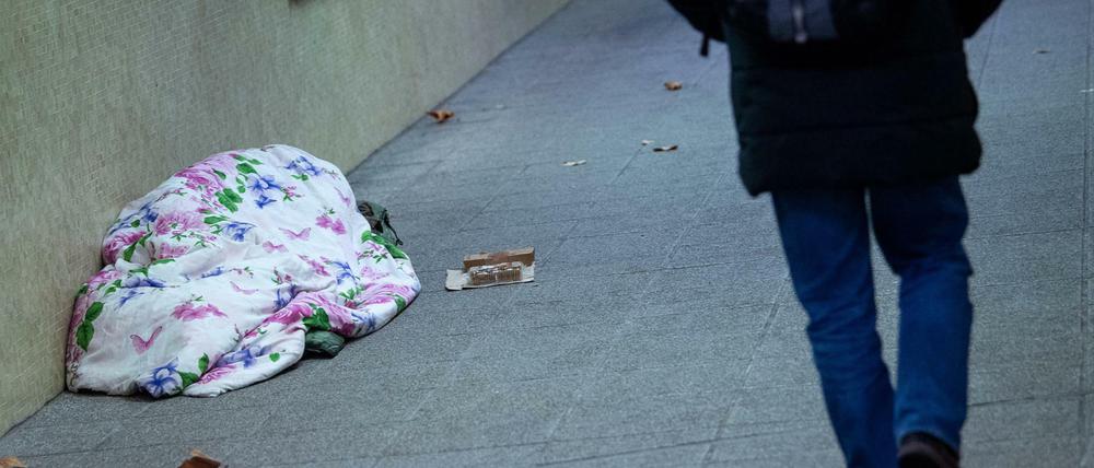 Viele Obdachlose schlafen auch in den Wintermonaten auf den Berliner Straßen.
