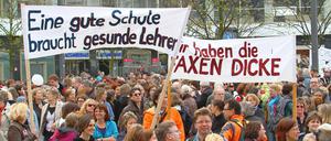 Am 5. April demonstrierten die Lehrer schon einmal in Berlin. Damit diesmal keine Disziplinarverfahren drohen, soll der Protest als Projekt- oder Wandertag deklariert werden.