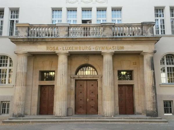 Der bereits fertig geplante Erweiterungsbau des Pankower Rosa-Luxemburg-Gymnasium wurde ebenfalls vertagt - ein Verlust von rund 800 Schulplätzen.