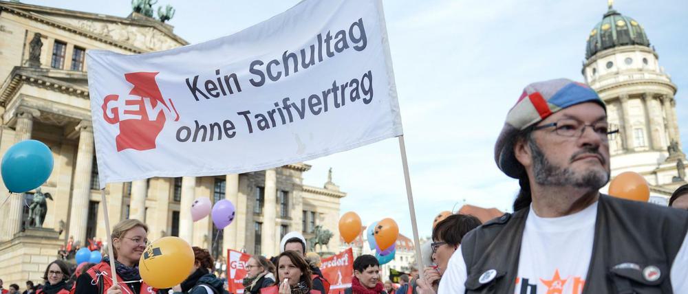Seit vier Jahren gibt es immer wieder Lehrerstreiks in Berlin. Hier ein Bild von 2013.