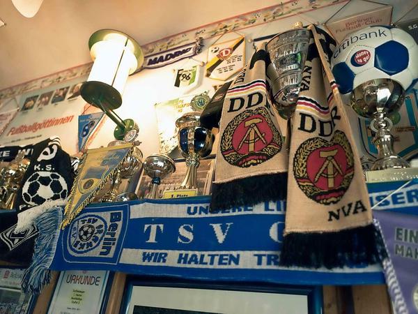 Wenn Ostalgie Schal wird. Und das Bier trotzdem schmeckt. Die Vereinskneipe auf dem Bero ist auch: Asservatenkammer eines längst vergangenen DDR-Gefühls.