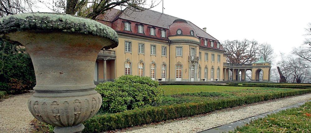 Die Villa Borsig auf der Halbinsel Reiherwerder am Tegeler See in Berlin. Die Stiftung für Entwicklungshilfe empfing hier von 1959 bis zum Herbst 2000 Diplomaten aus aller Welt.