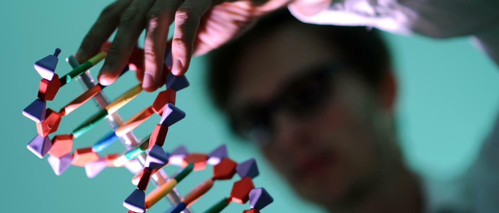Mutationen im Erbmaterial? Mit speziellen Medikamenten lassen sich Krebs-Gene ausschalten.