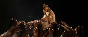 Bei den Grammy Music Awards 2017 trat Beyoncé als Yoruba-Göttin Oshun auf.