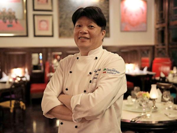 Tam Kok Kong, genannt Chef Tam, serviert im "China Club" exklusiv für Mitglieder feinste Dim Sum