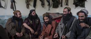 Waffen und Siegesgewissheit. Taliban in der Provinz Wardak.