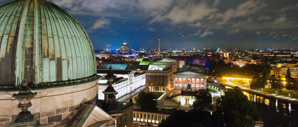 Protestantische Bescheidenheit atmet der Berliner Dom mit seiner prächtigen Kuppel nicht. Dafür hat er 96 Leichen im Keller.