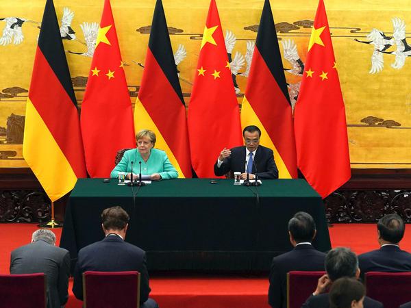 Angela Merkel traf gerade den chinesischen Premier Li Keqiang in Peking.