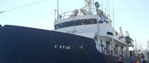 Das von der rechten Identitären Bewegung gecharterte Schiff "C-Star" am 26. Juli im Hafen von Famagusta (Zypern).