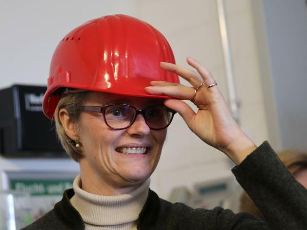 Forschungsministerin Anja Karliczek (CDU) im Max-Planck-Institut für Plasmaphysik in Greifswald.