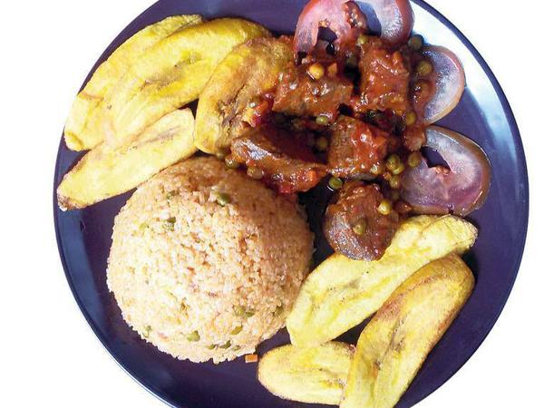 "Jollof Rice", ein westafrikanisches Sonntagsgericht. 