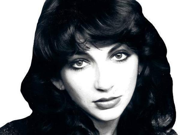 Kate Bush sang Hits wie "Wuthering Heights" and "Running Up the Hill". 