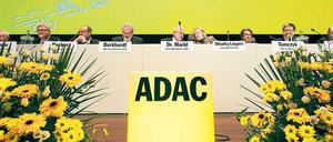 Erleuchtende Einsichten. Die Vereinssatzung sei „etwas stark gedehnt worden“, erklärte Interimspräsident August Markl in Saarbrücken. Unternehmerisch tätig sein werde der ADAC jedoch auch weiterhin.