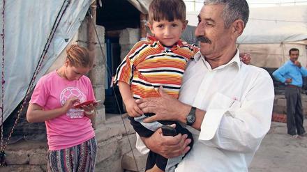 Khalat Dalli lebt mit seiner Familie in drei Zelten des Flüchtlingslagers bei Dohuk.