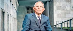 Zoon Politicon. Wolfgang Schäuble sitzt seit 45 Jahren im Bundestag, ist der Dienstälteste. Politik macht er noch viel länger.