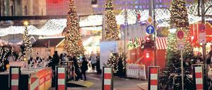 Schutzmaßnahmen am Weihnachtsmarkt auf dem Berliner Breitscheidplatz.