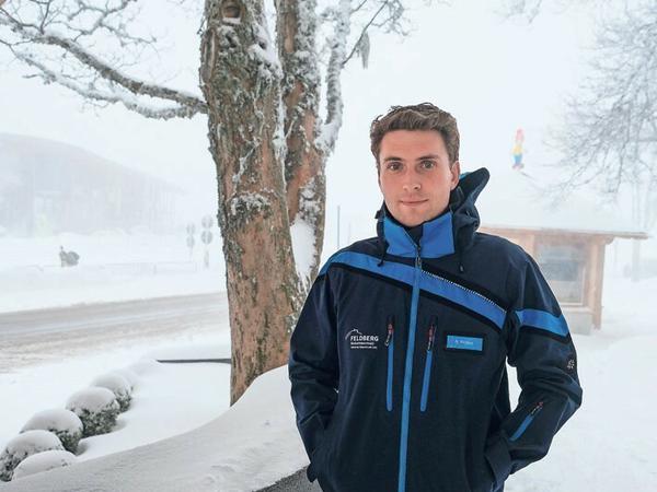 Rund 2000 Menschen hängen mit ihrer Existenz am Fortbestand des Skigebiets – und somit an Adrian Probst.