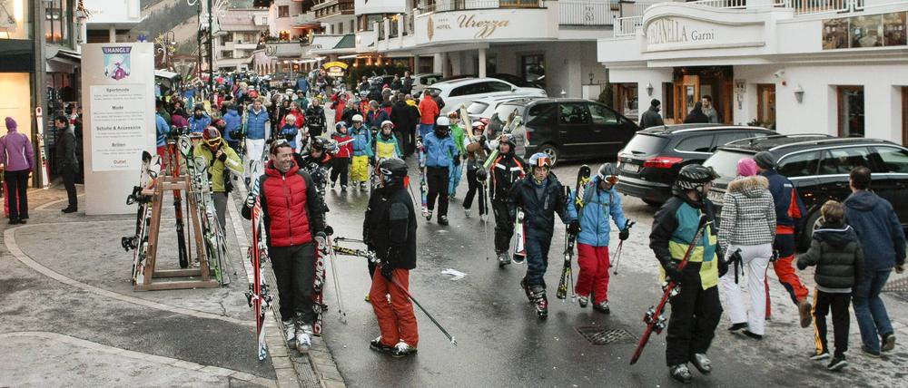 Vor dem Corona-Ausbruch waren die Straßen Ischgls während der Ski-Saison immer voll.