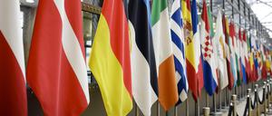 Laut einer Studie müsste die EU 18 Sprachen aus den Verträgen bannen, um wirtschaftlich noch stärker zu sein. 