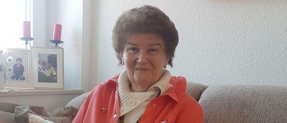 Luzia Zeinert, 89, ist zufrieden in ihrem Seniorenhaus. Nur das mit den Besuchen ist so eine Sache.