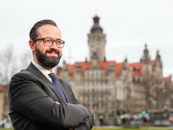 Sebastian Gemkow will für die CDU Bürgermeister von Leipzig werden. Im Wahlkampf sind die Krawalle der Silvesternacht ein wichtiges Thema. 