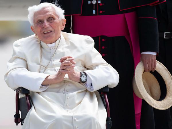 Der emeritierte Papst Benedikt XVI. war vor wenigen Wochen zu Besuch bei seinem Bruder.