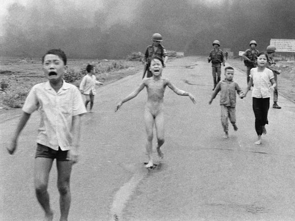Das Foto des nackten Mädchens Kim Phuc veränderte 1972 die öffentliche Wahrnehmung des Vietnamkrieges. 
