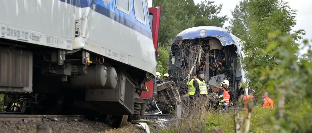 Ein aus München kommender Expresszug ist in Tschechien mit einem Personenzug zusammengestoßen. 