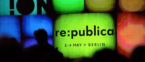 Außen bunt und tuffig, innen alles von ernst bis verrückt. So präsentierte sich die Re:publica im Jahr 2012, ebenfalls in der "Station Berlin".