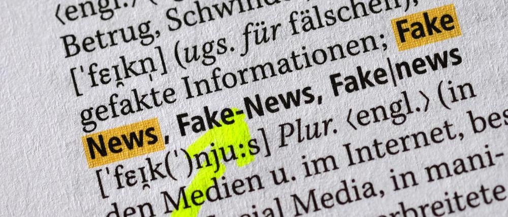Der Begriff „Fake News“ für Falschnachrichten im Duden. 